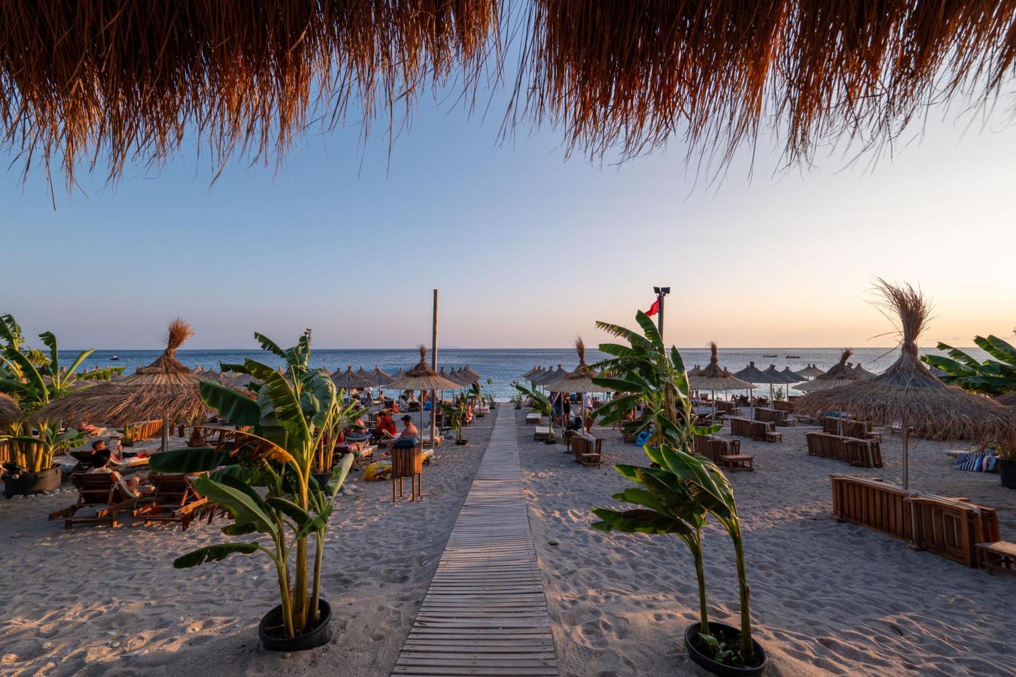 Domi Beach Valley Dhërmi 外观 照片